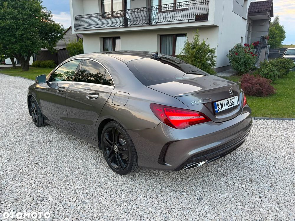 Mercedes-Benz CLA 250 4-Matic AMG Line - 9