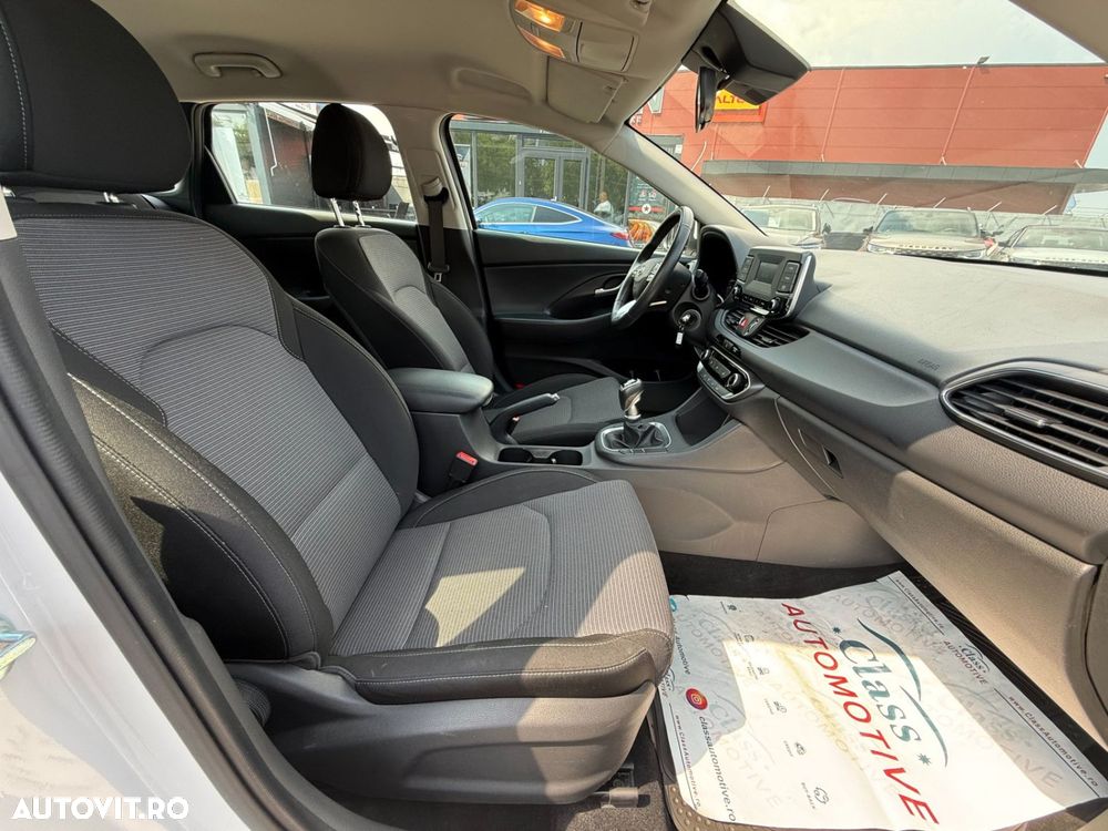 Hyundai i30 1.5 110CP 5DR M/T Comfort - 15