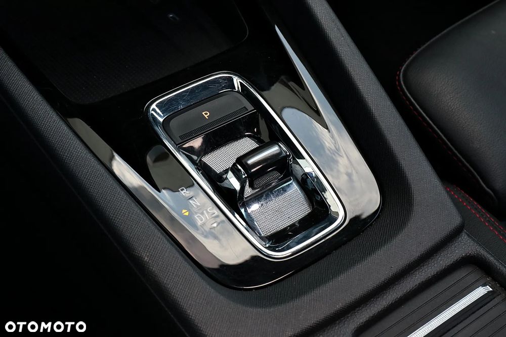 Skoda Octavia 2.0 TSI DSG RS Plus - 37