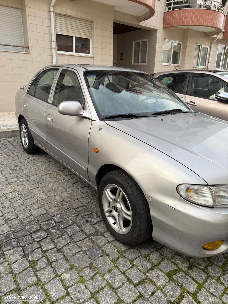 Hyundai Accent 1.3 Miles - 4