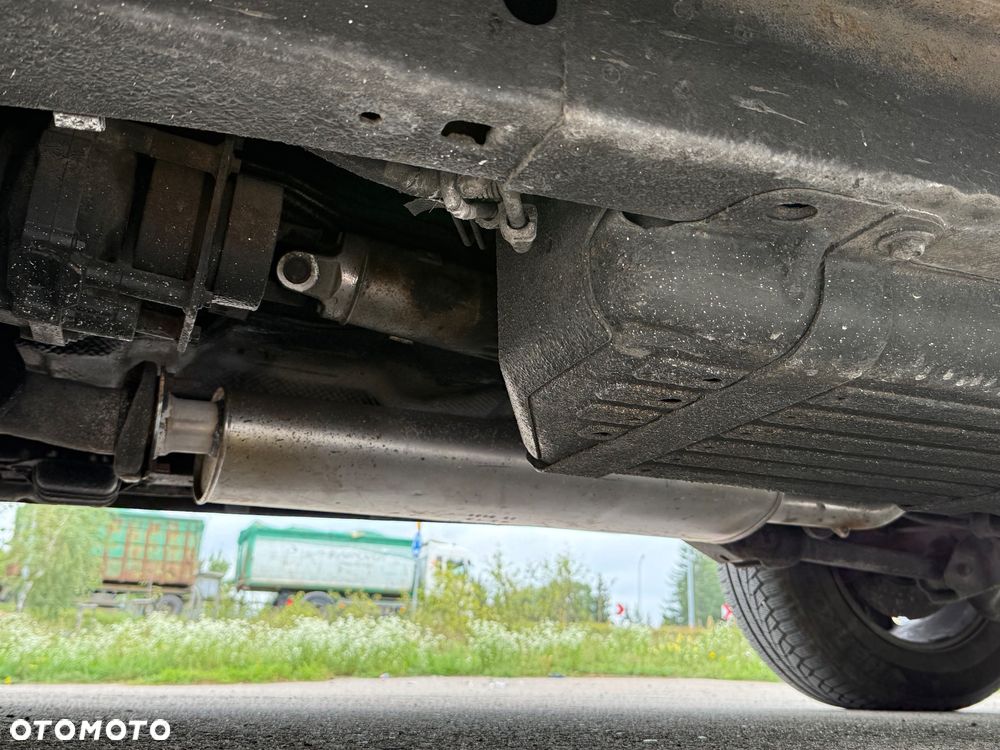 Jeep Commander 3.7 V6 - 16