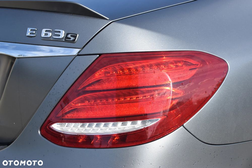 Mercedes-Benz Klasa E - 14