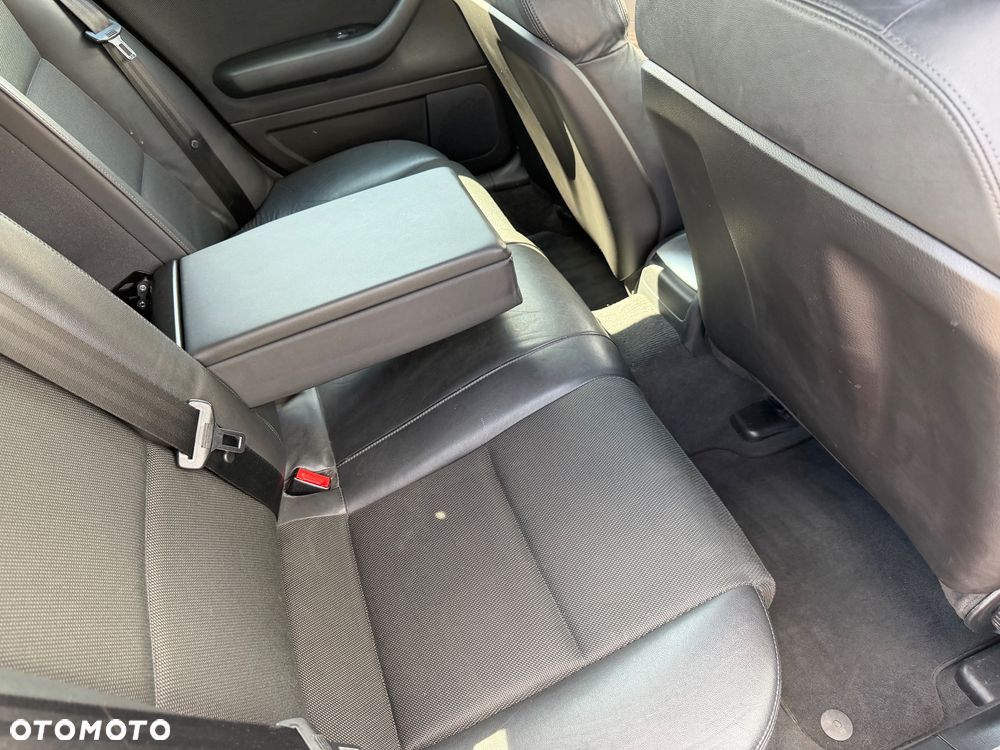 Audi A4 Avant 1.8 T - 31