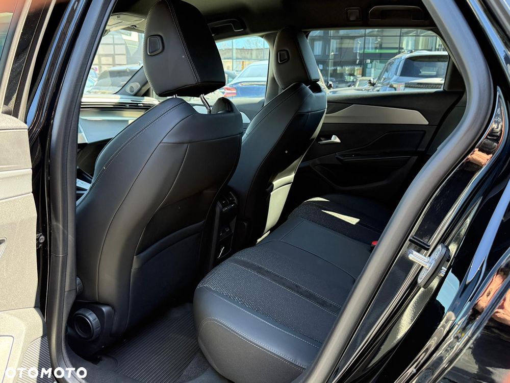 Peugeot 308 Hybrid 136 e-DSC6 GT - 23