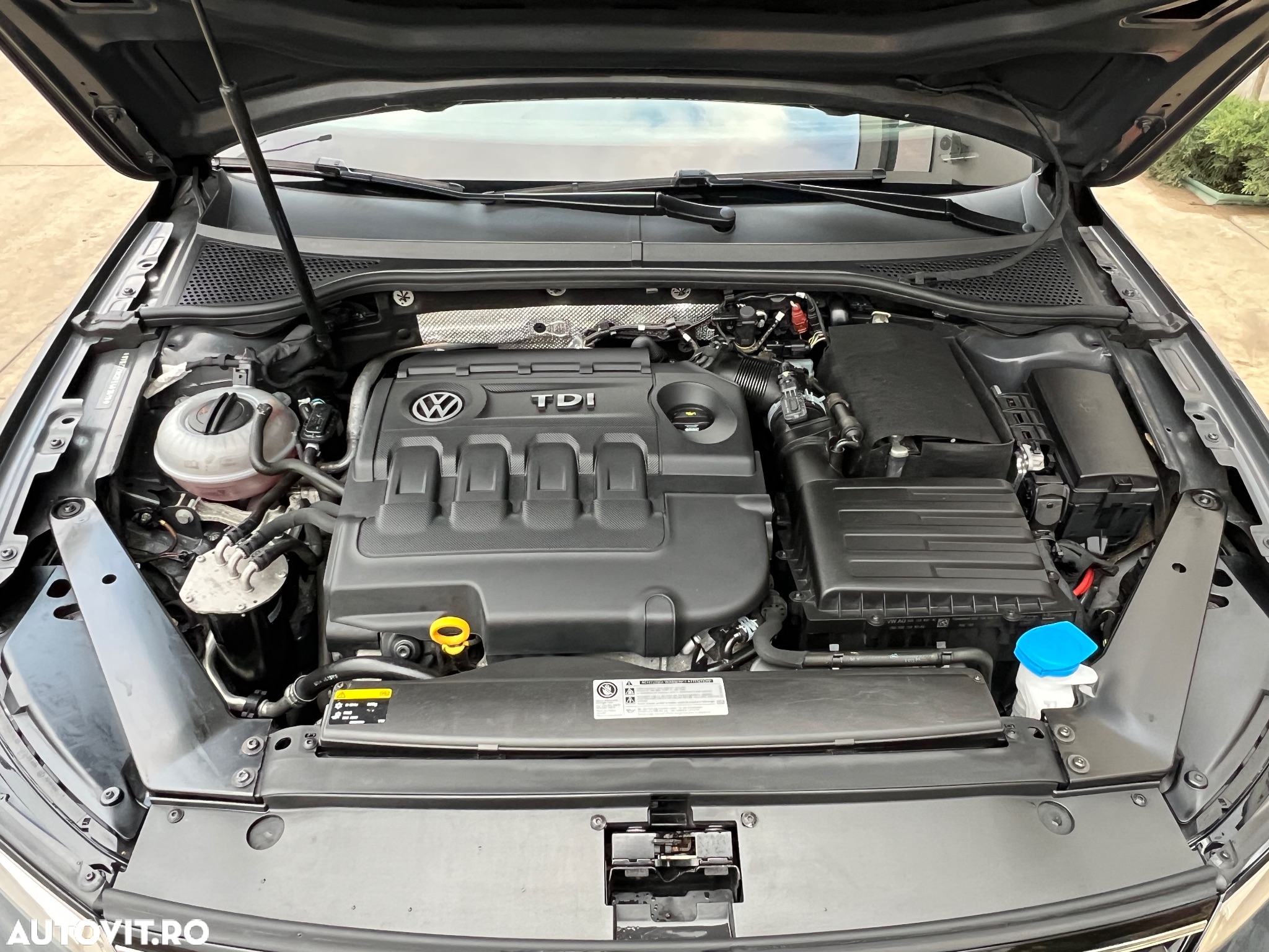 Volkswagen Passat Variant 1.6 TDI (BlueMotion Technology) Comfortline - 26