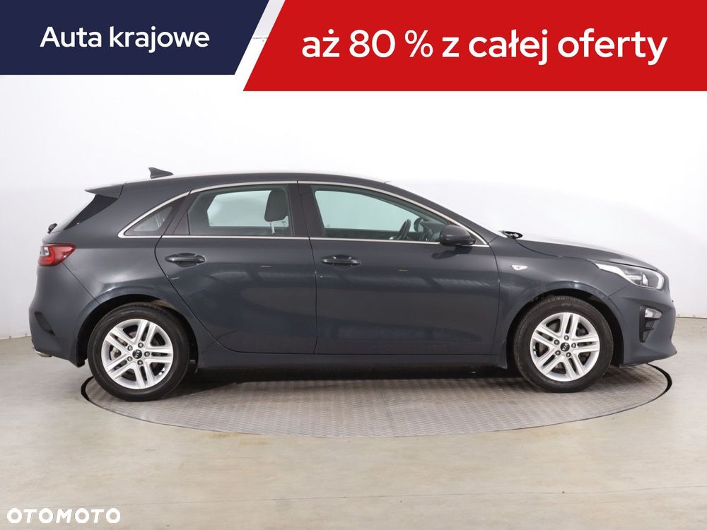 Kia Ceed - 8