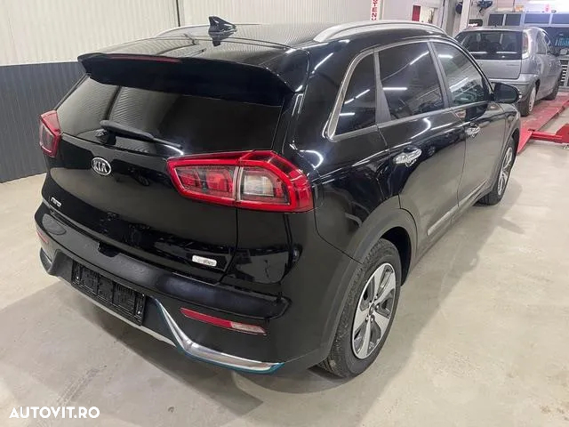 Kia Niro 1.6 GDI PHEV 2WD Aut. Spirit - 2