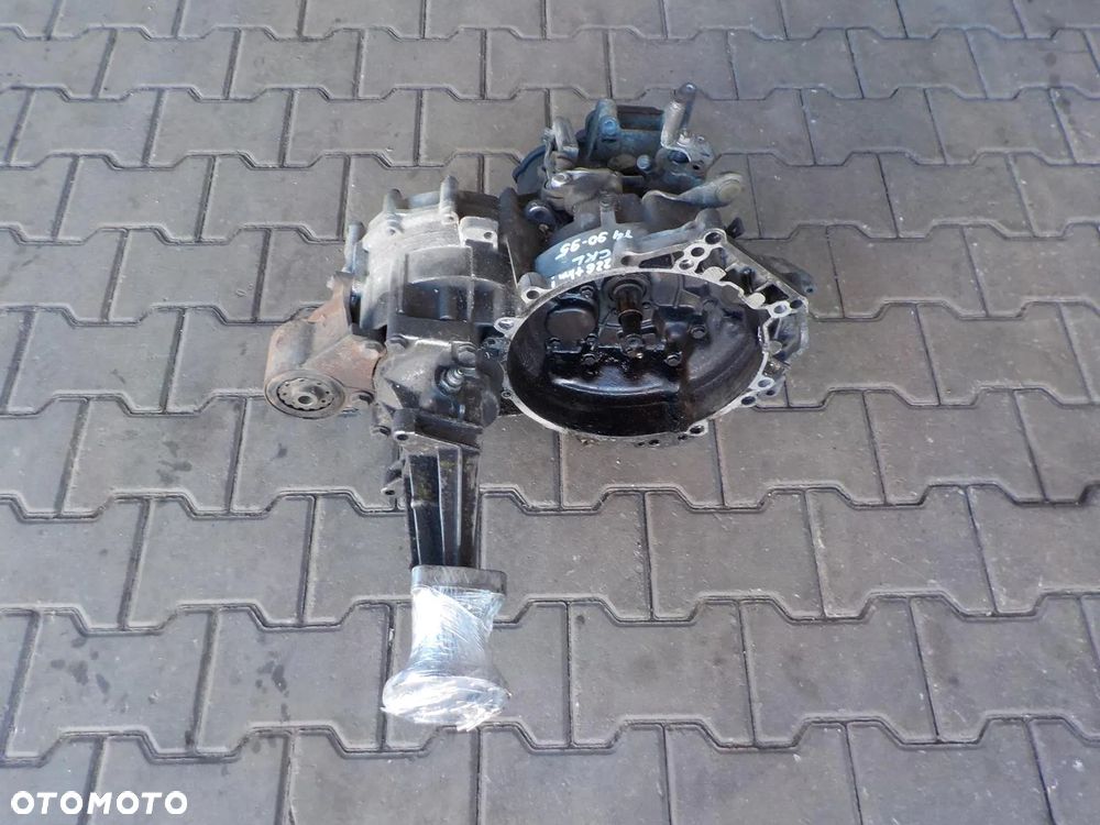 VW T4 90-95 1.9 TD 2.4D SKRZYNIA BIEGÓW CRL - 1