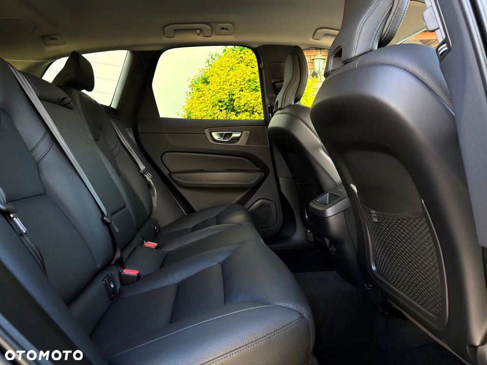 Volvo XC 60 B4 D Geartronic RDesign - 10