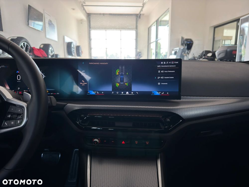 BMW Seria 3 330i xDrive M Sport - 19