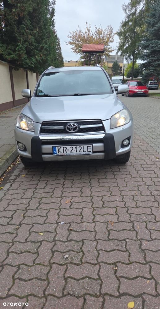 Toyota RAV4 - 1