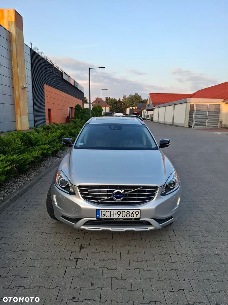 Volvo XC 60 T6 AWD Drive-E R-Design Momentum - 2