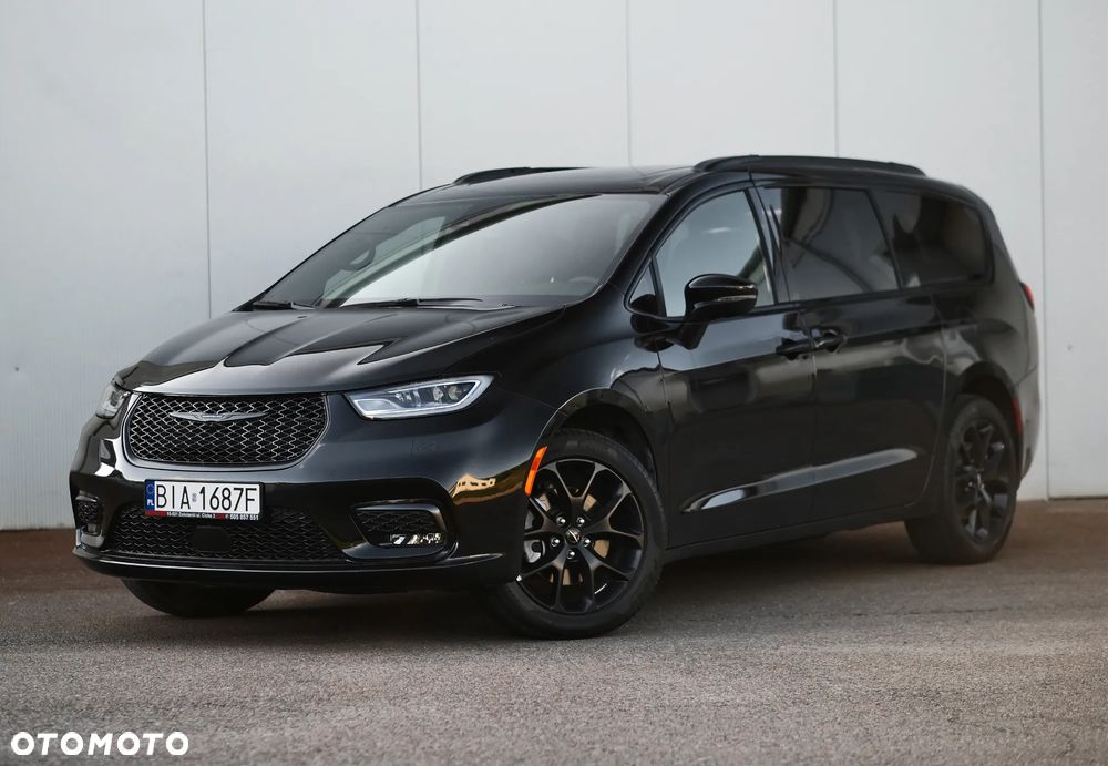 Chrysler Pacifica - 4