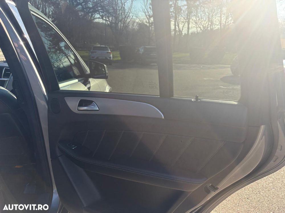 Mercedes-Benz GL - 10