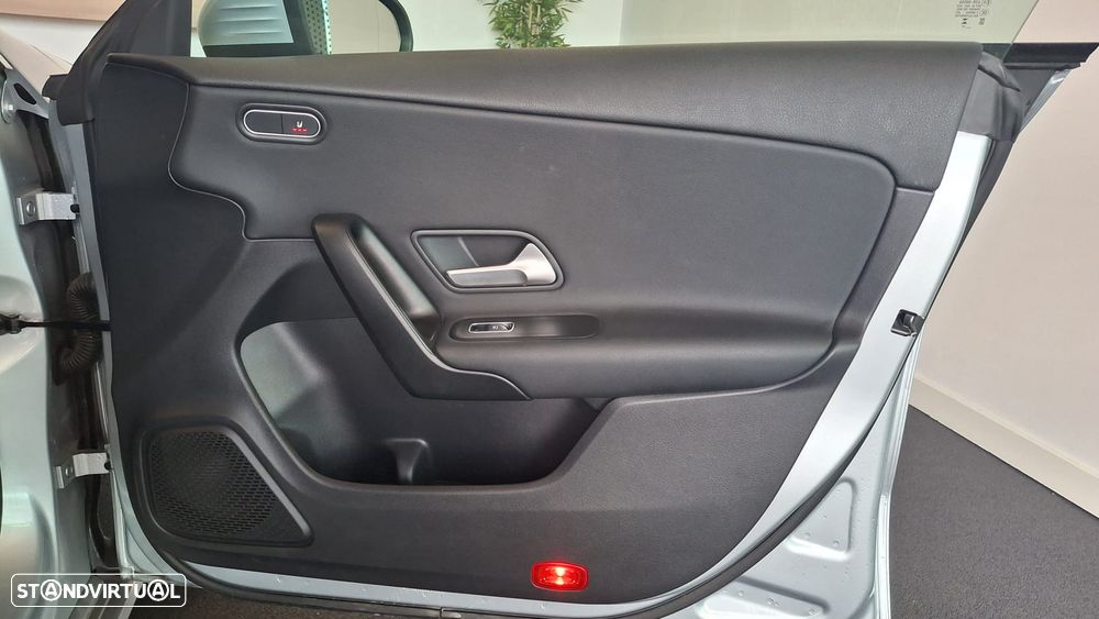 Mercedes-Benz CLA 250 e Shooting Brake Style Plus - 16