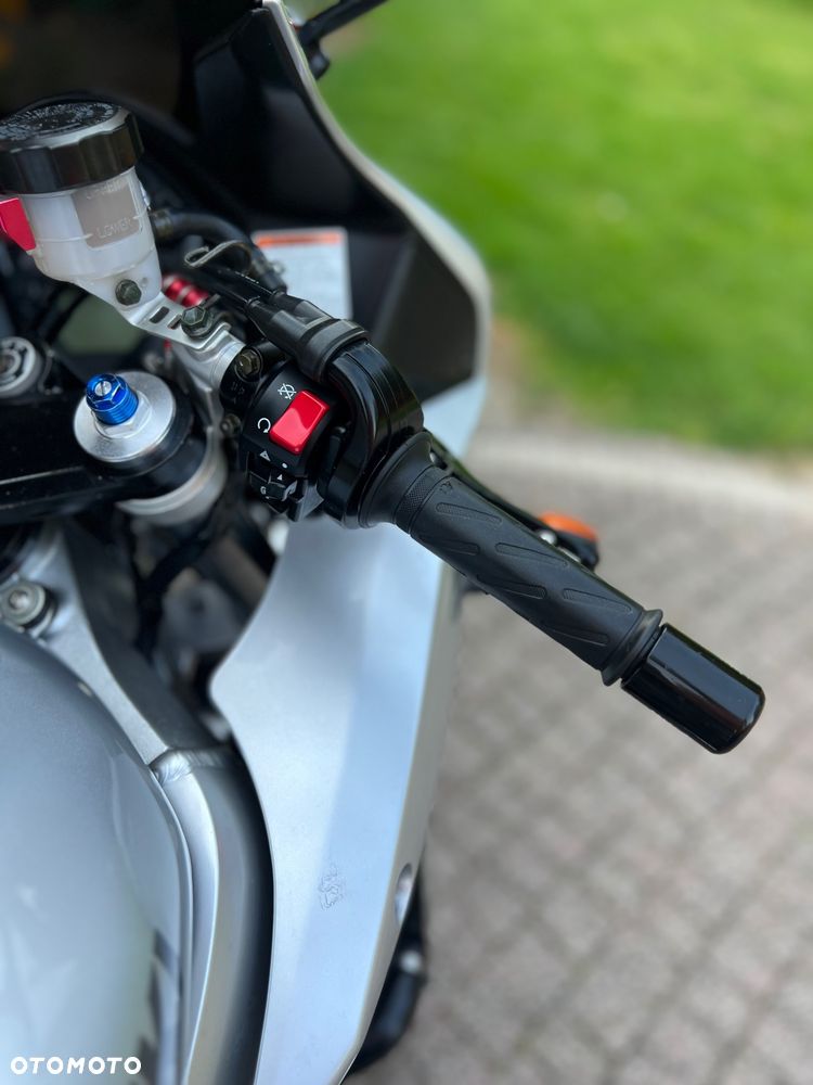 Suzuki SV - 15