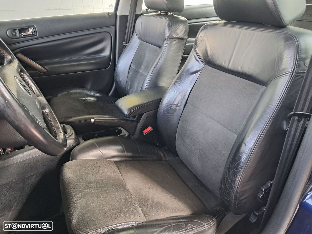 VW Passat 1.9 TDi Highline - 7