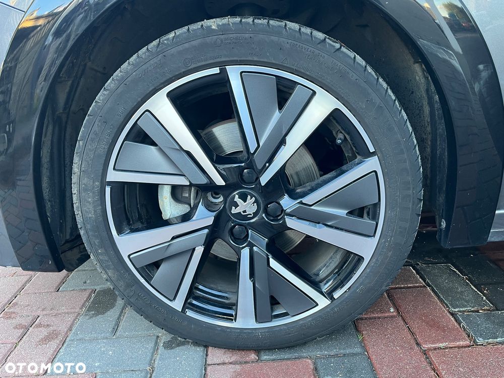 Peugeot 208 PureTech 130 EAT8 GT - 12