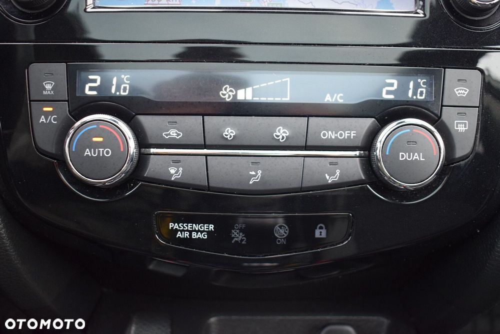 Nissan Qashqai 1.2 DIG-T N-Connecta - 24