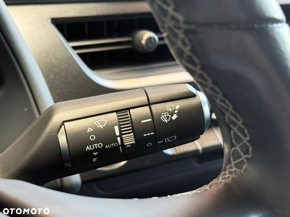 Lexus UX - 19