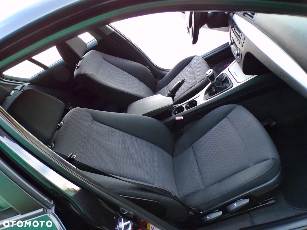 BMW Seria 1 - 27