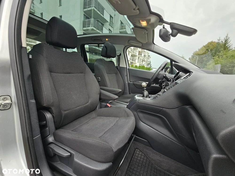 Peugeot 5008 - 18