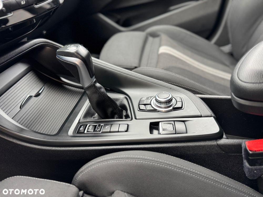 BMW X1 sDrive18d Advantage sport - 25