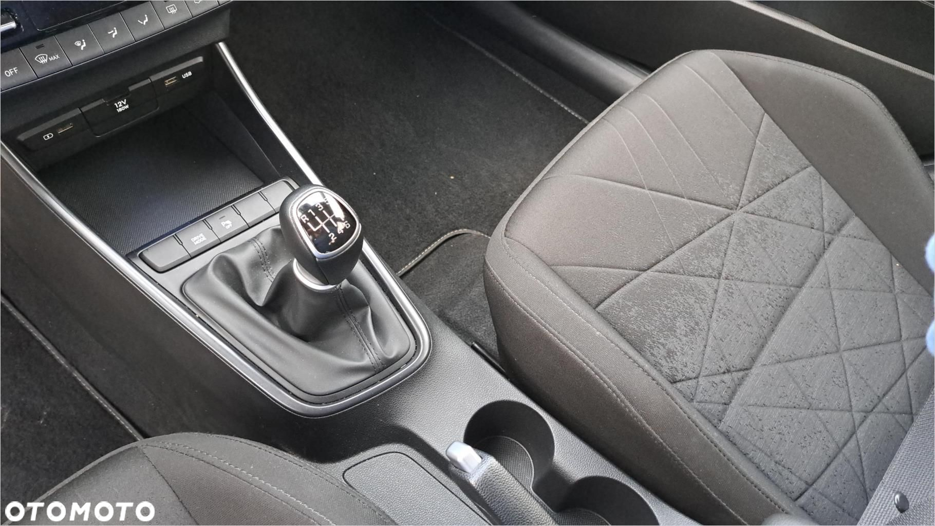 Hyundai Bayon - 15