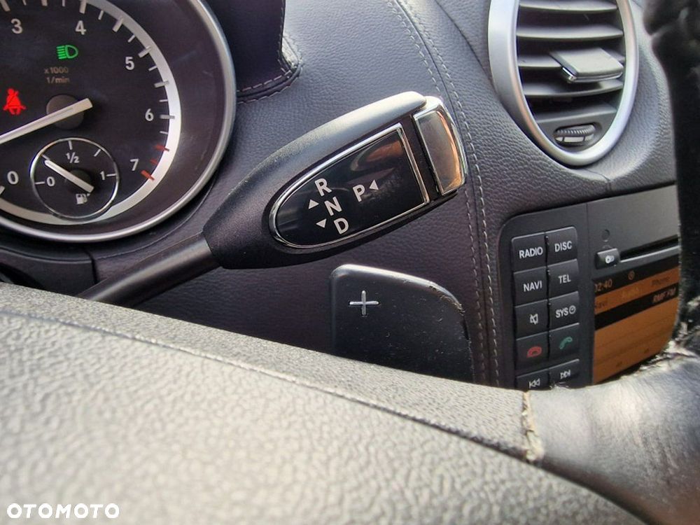 Mercedes-Benz GL - 17