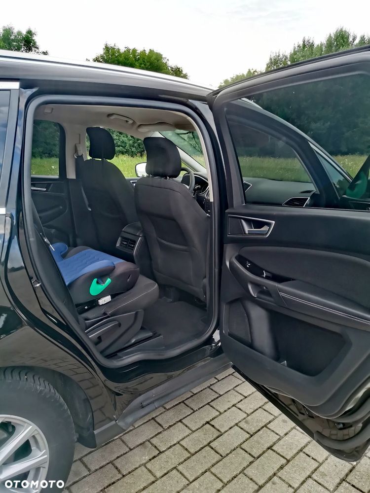 Ford S-Max - 16