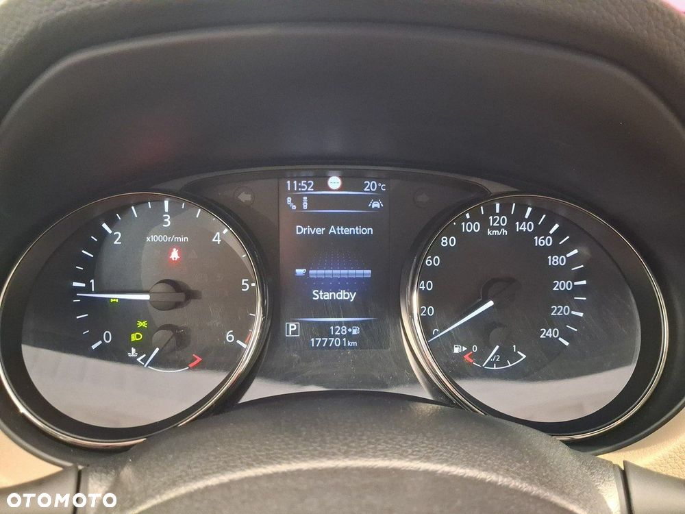 Nissan X-Trail - 25