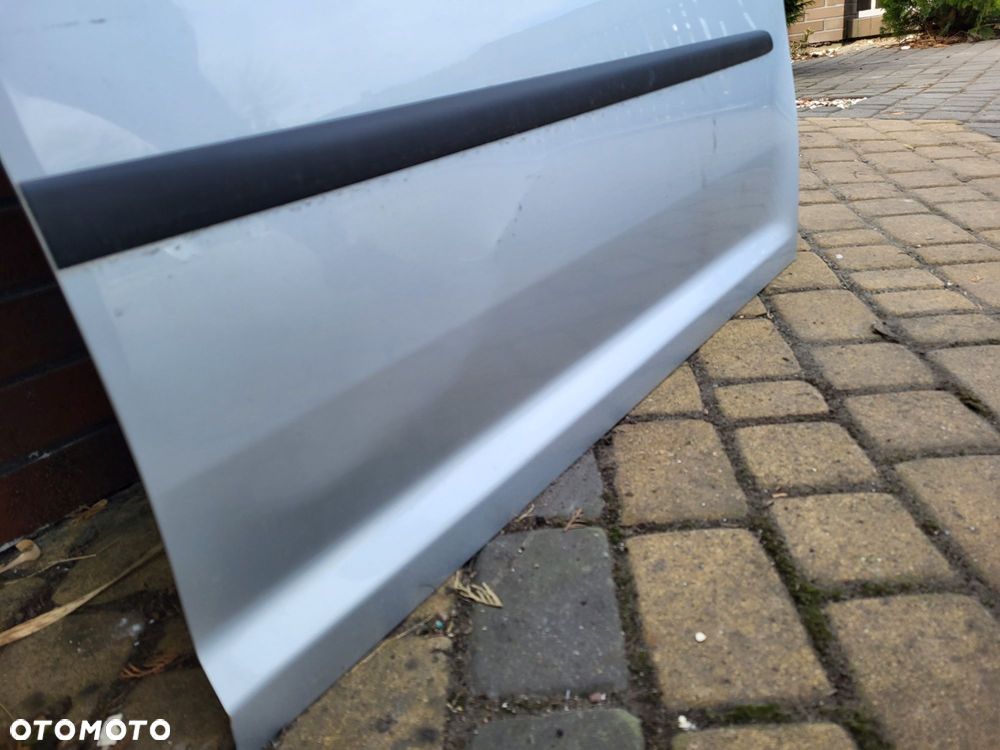 Drzwi przednie prawe vw touran lift 08r lakier la7w kompletne - 4