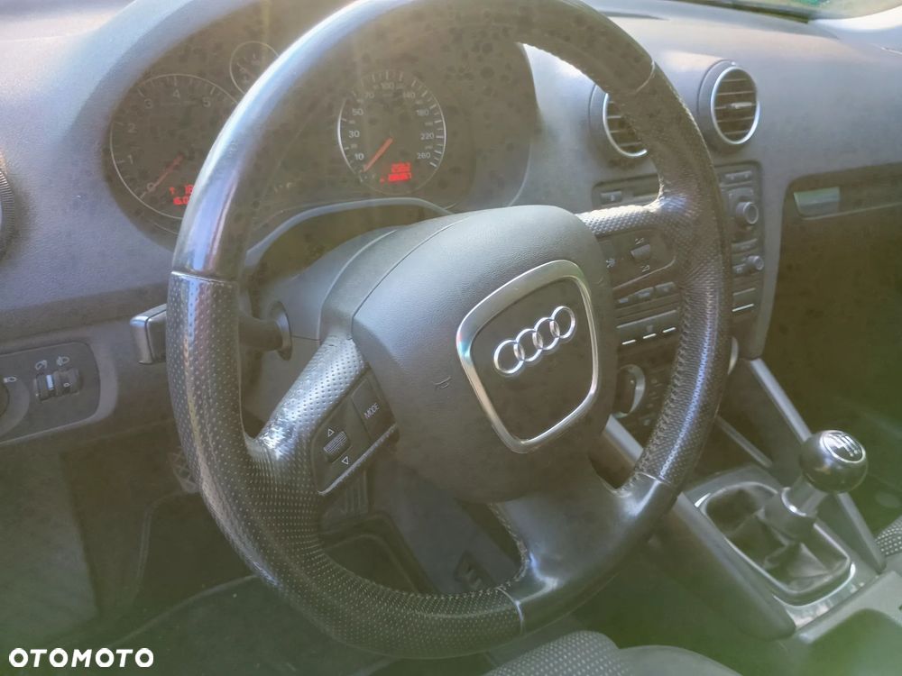 Audi A3 Sportback - 4