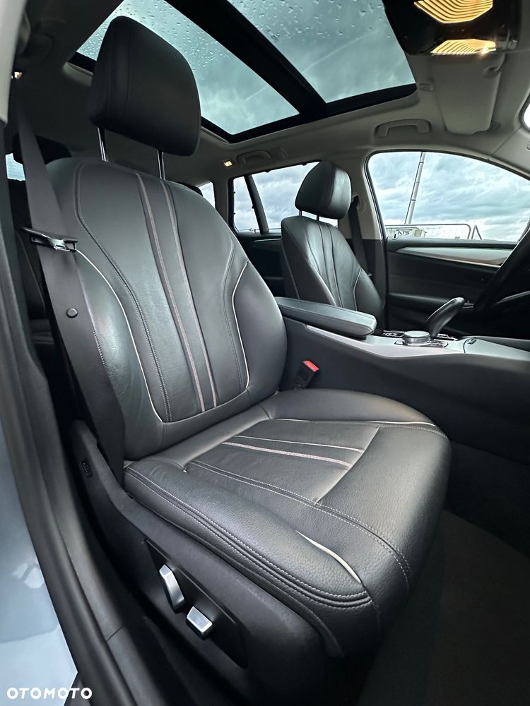 BMW Seria 5 520d Luxury Line sport - 11