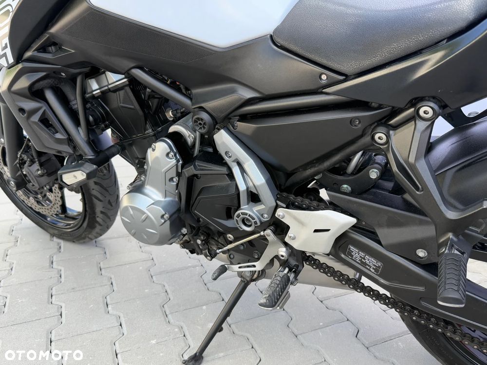 Kawasaki Z 650 - 24