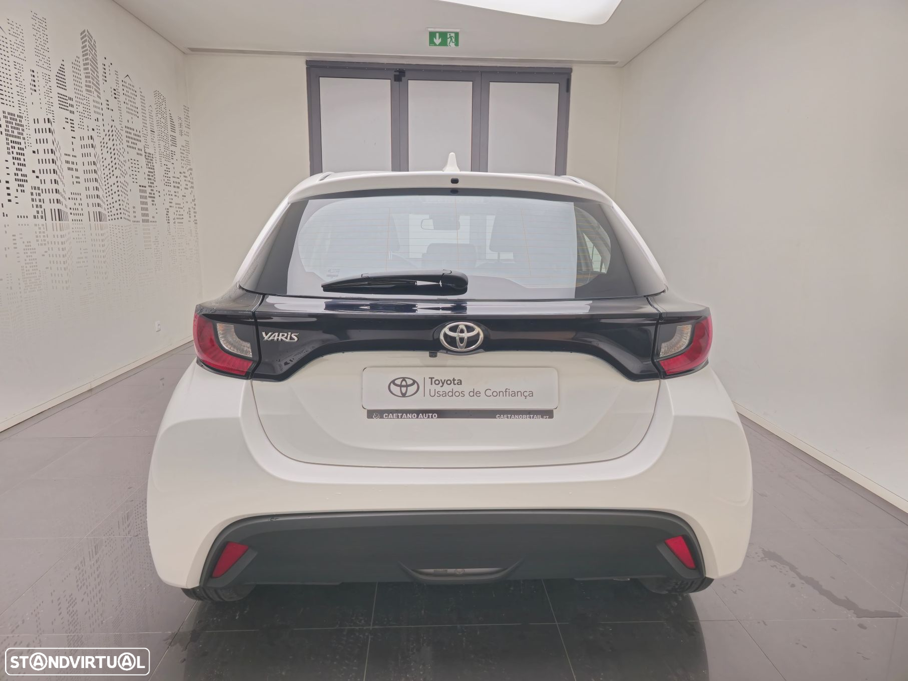 Toyota Yaris 1.0 VVT-i Comfort Plus - 4