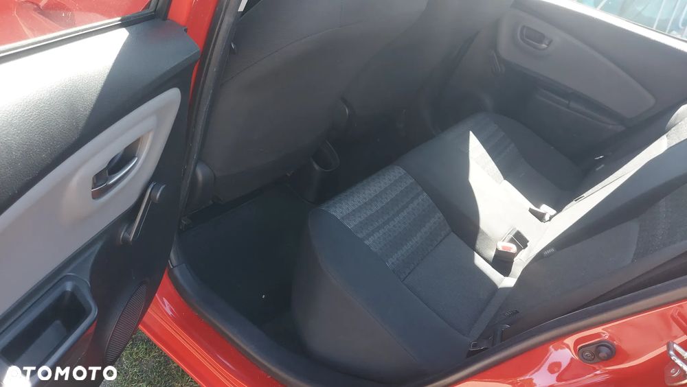 Toyota Yaris 1.0 Life EU6 - 7