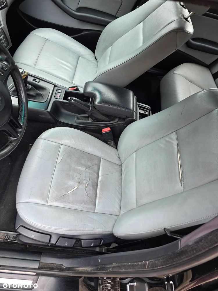 BMW Seria 3 318i - 9