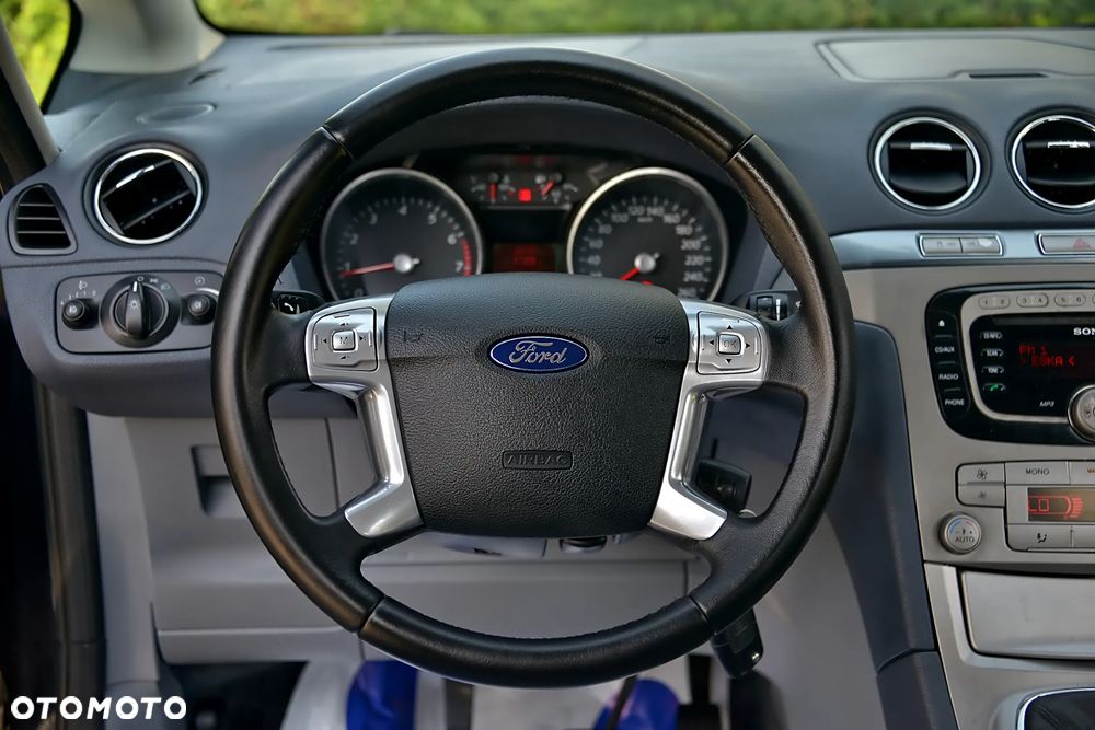 Ford S-Max - 33