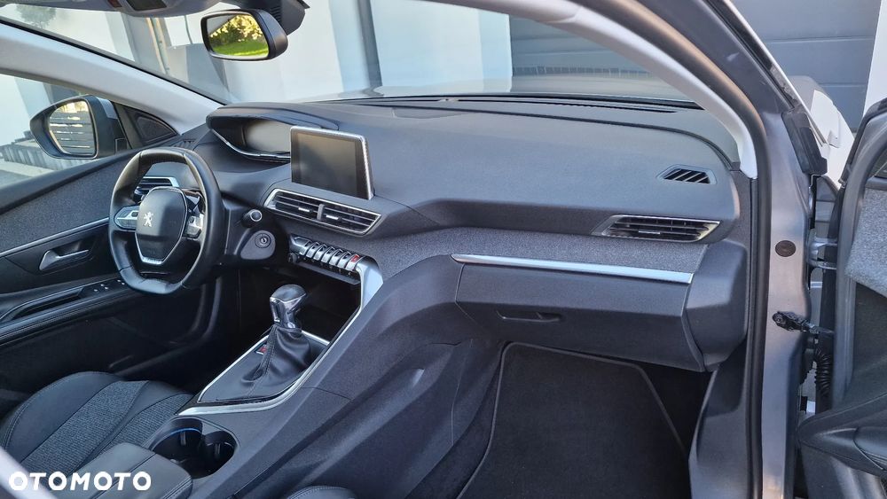 Peugeot 3008 BlueHDi 120 Stop & Start Allure - 23