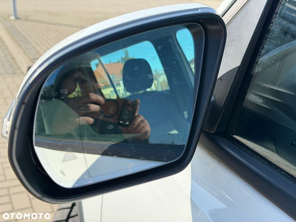 Mercedes-Benz GLB - 21