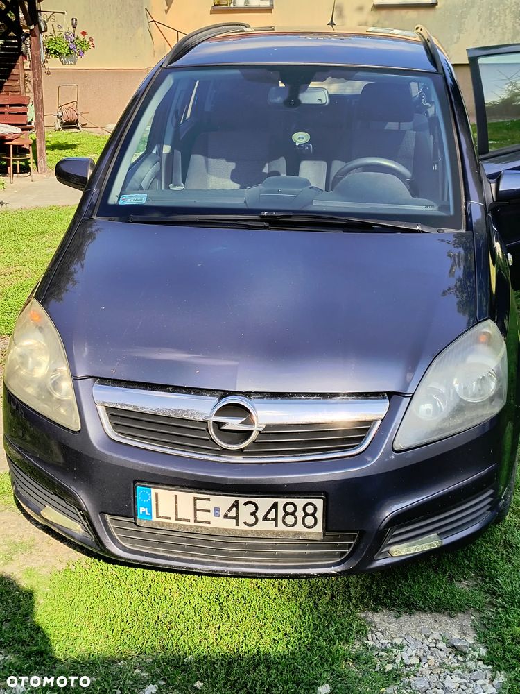 Opel Zafira - 2