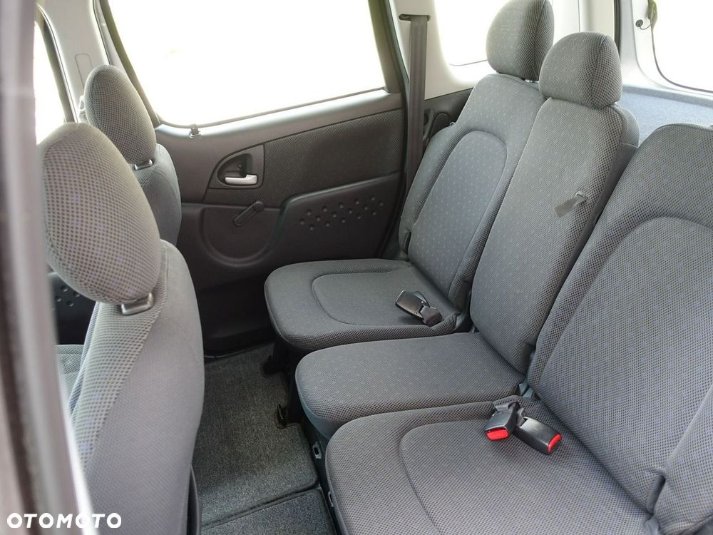 Toyota Yaris Verso - 14