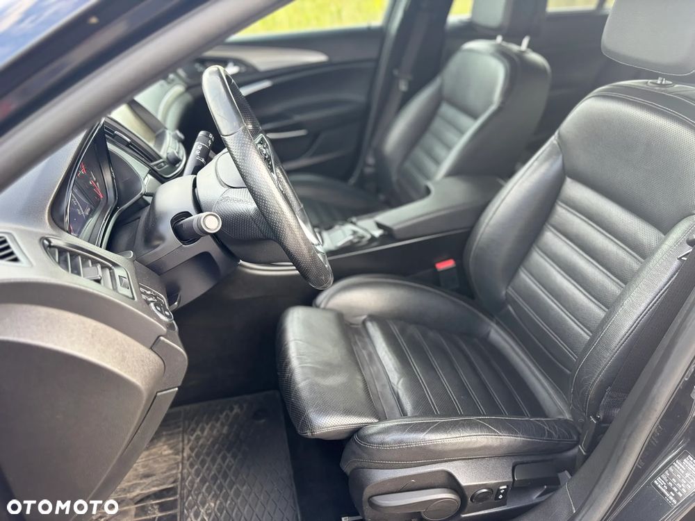 Opel Insignia - 21