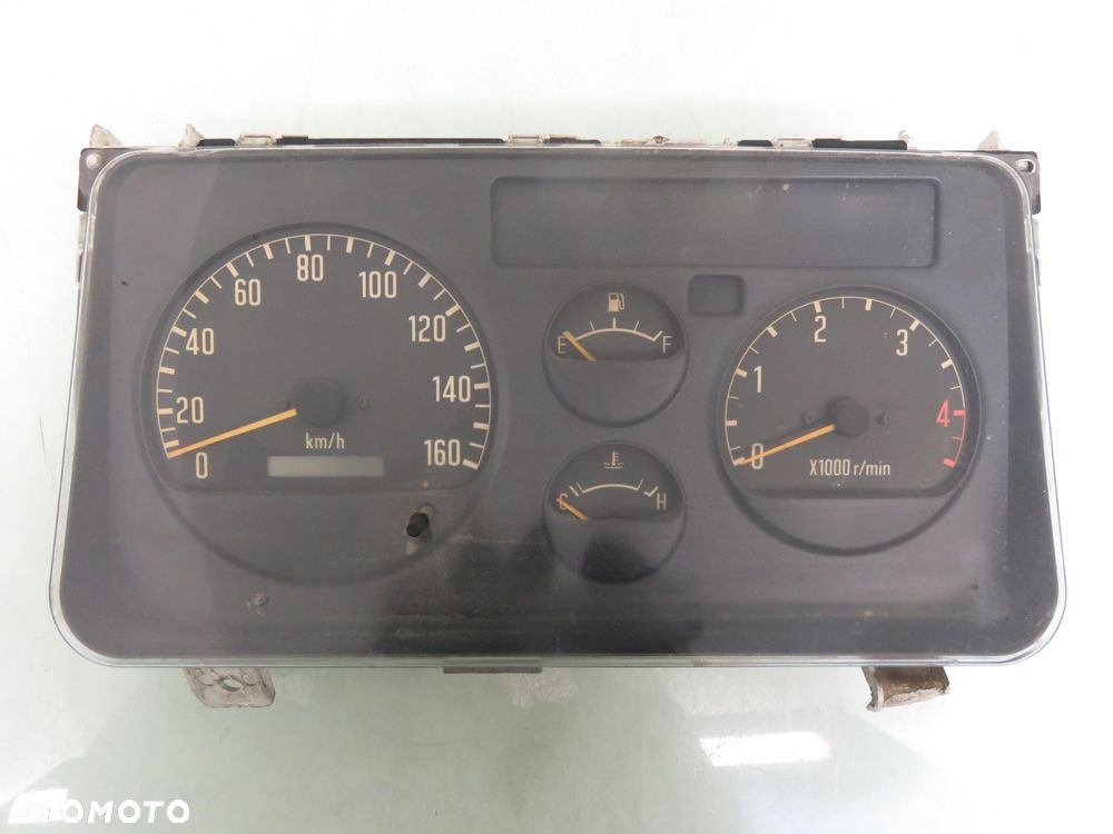 LICZNIK ISUZU ELF NRF 3.1 TD 8972606451 - 1