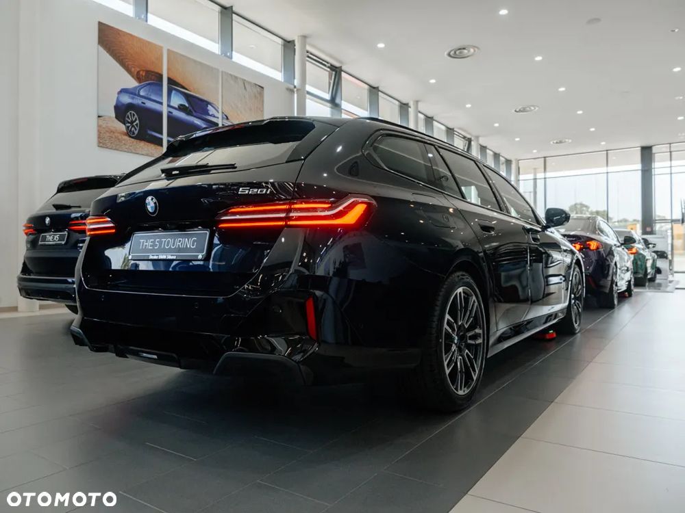 BMW Seria 5 520i - 4