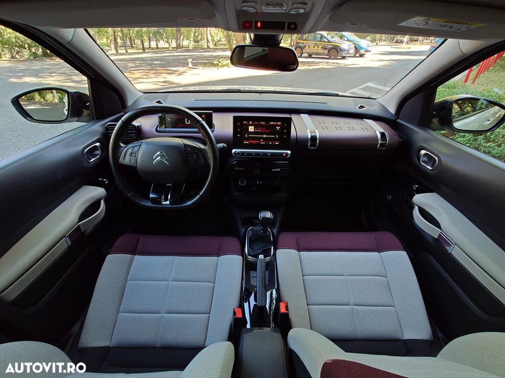 Citroën C4 Cactus 1.2 PureTech S&S BVM6 Shine - 10