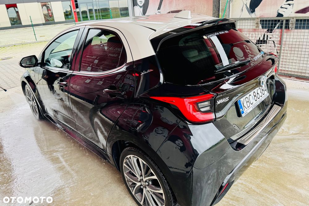 Toyota Yaris Hybrid 1.5 Selection Elegant - 14