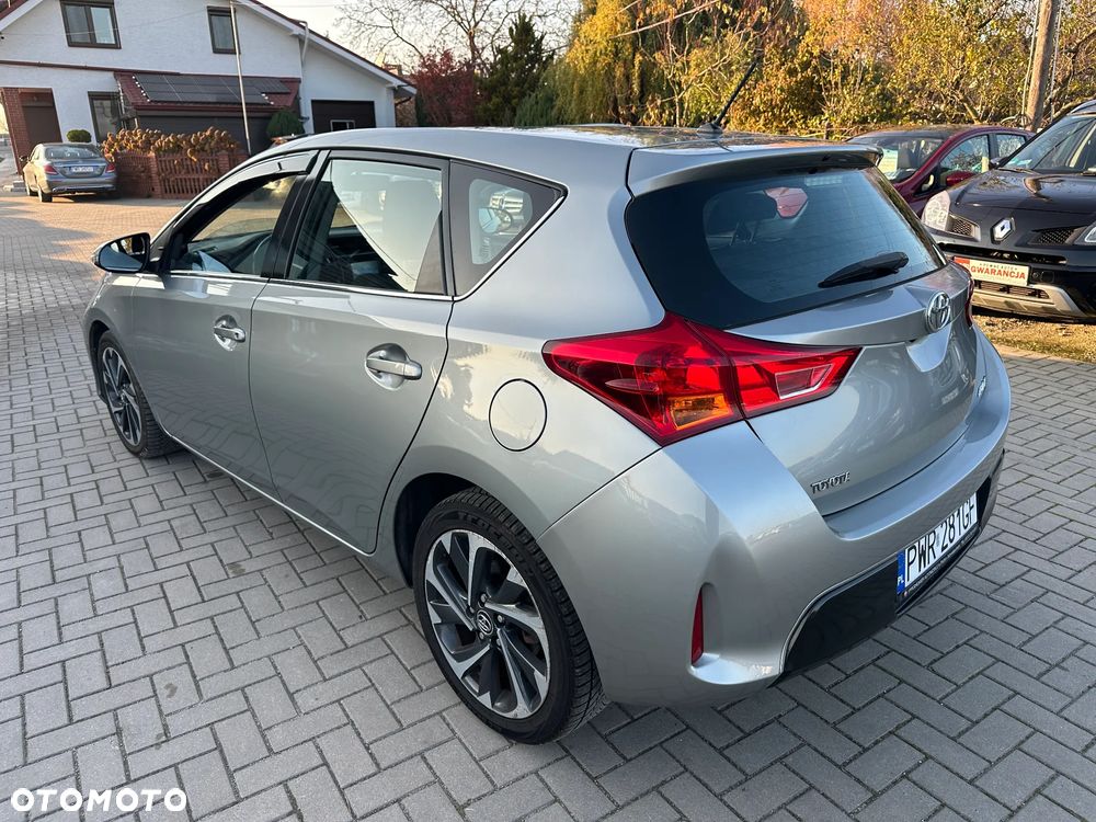 Toyota Auris - 4
