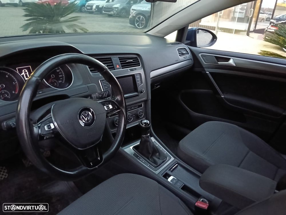 VW Golf 1.6 TDi Confortline - 8